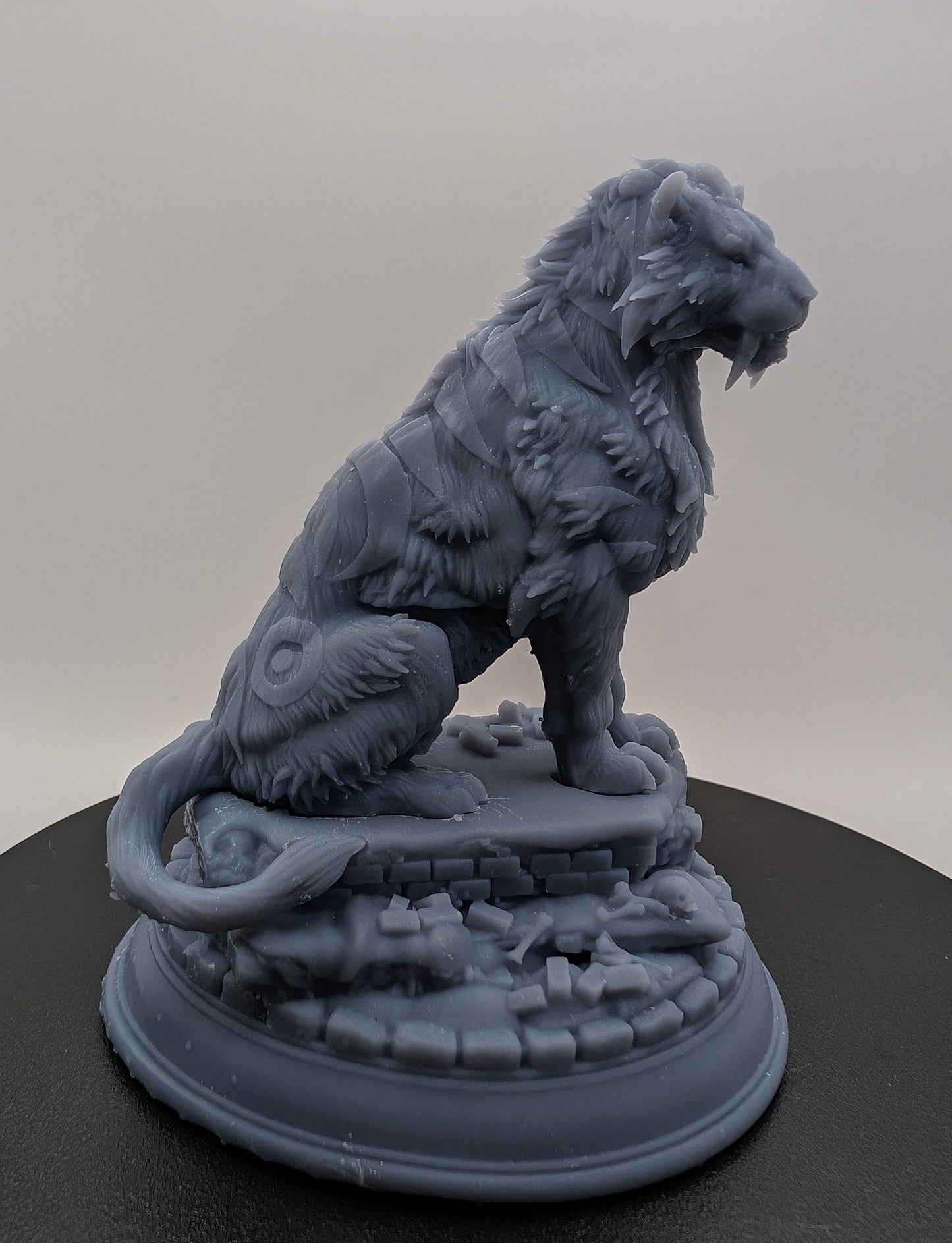Giant Sabertooth Tiger