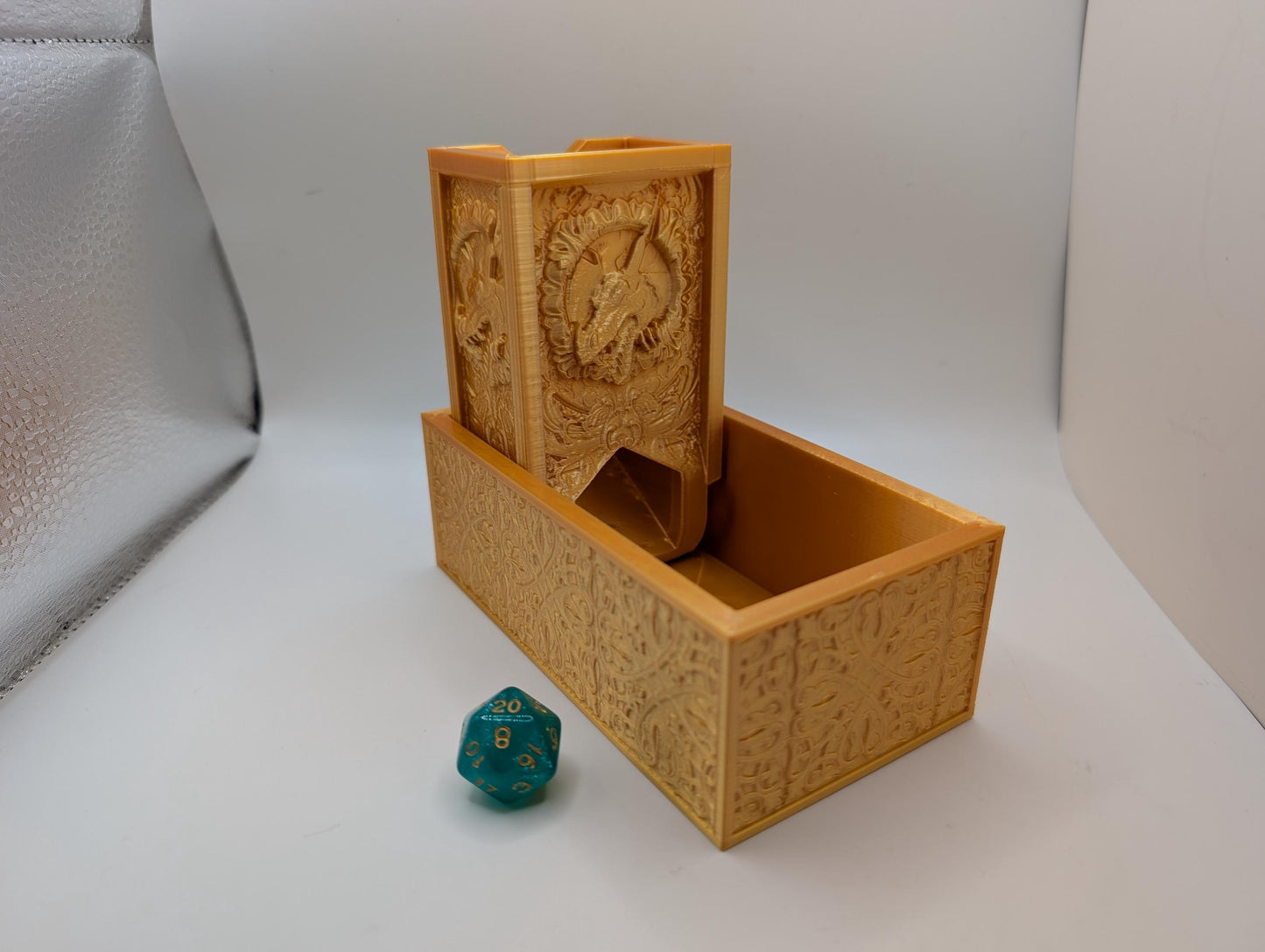 Folding Dice Tower - Dragon Desgin