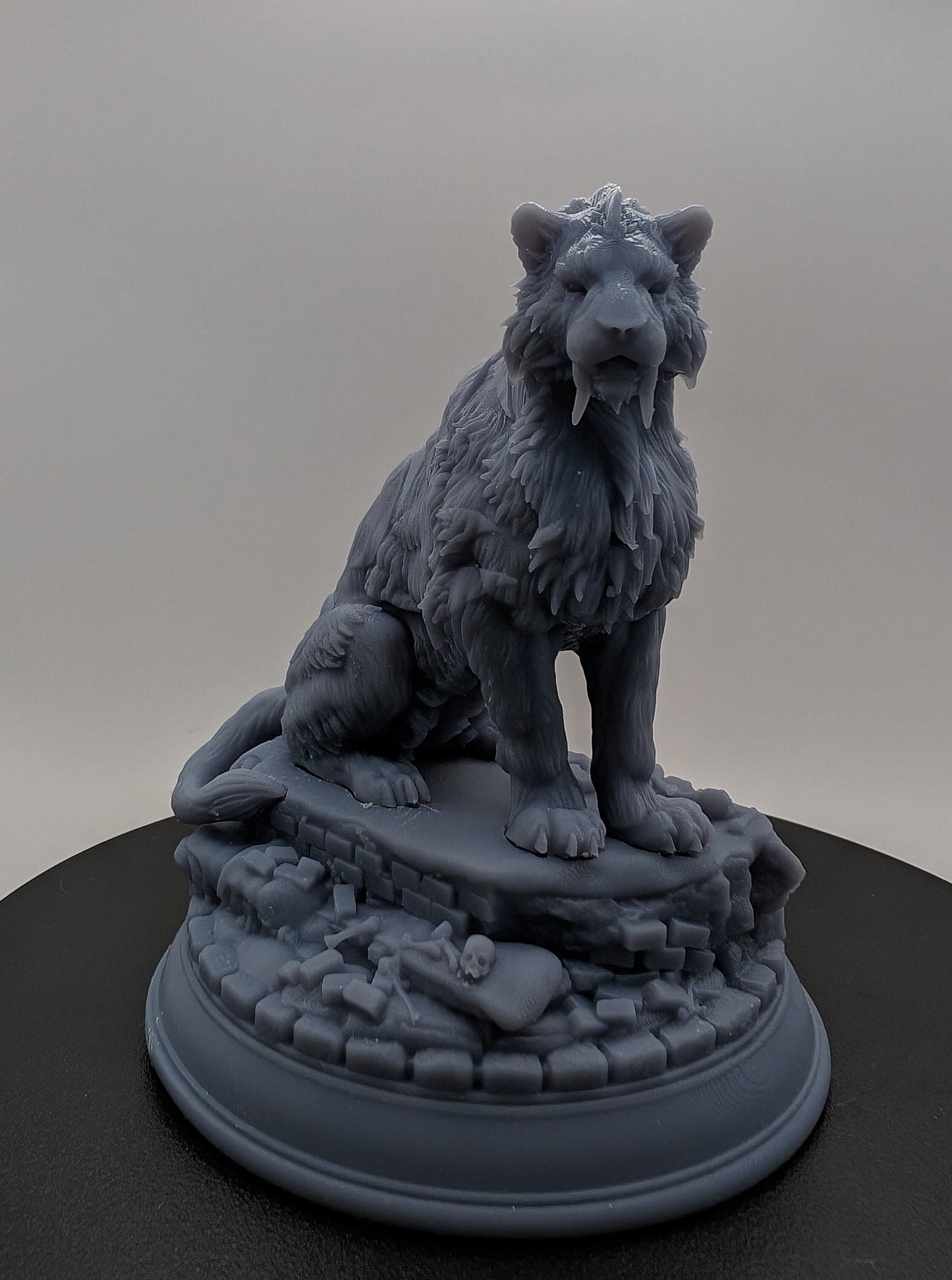 Giant Sabertooth Tiger